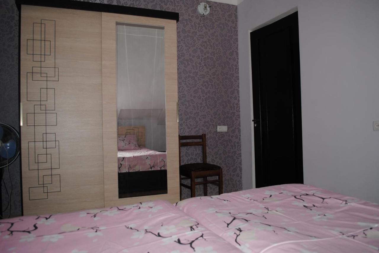 Family Guesthouse - Macharashvili Tbilisi Exteriör bild