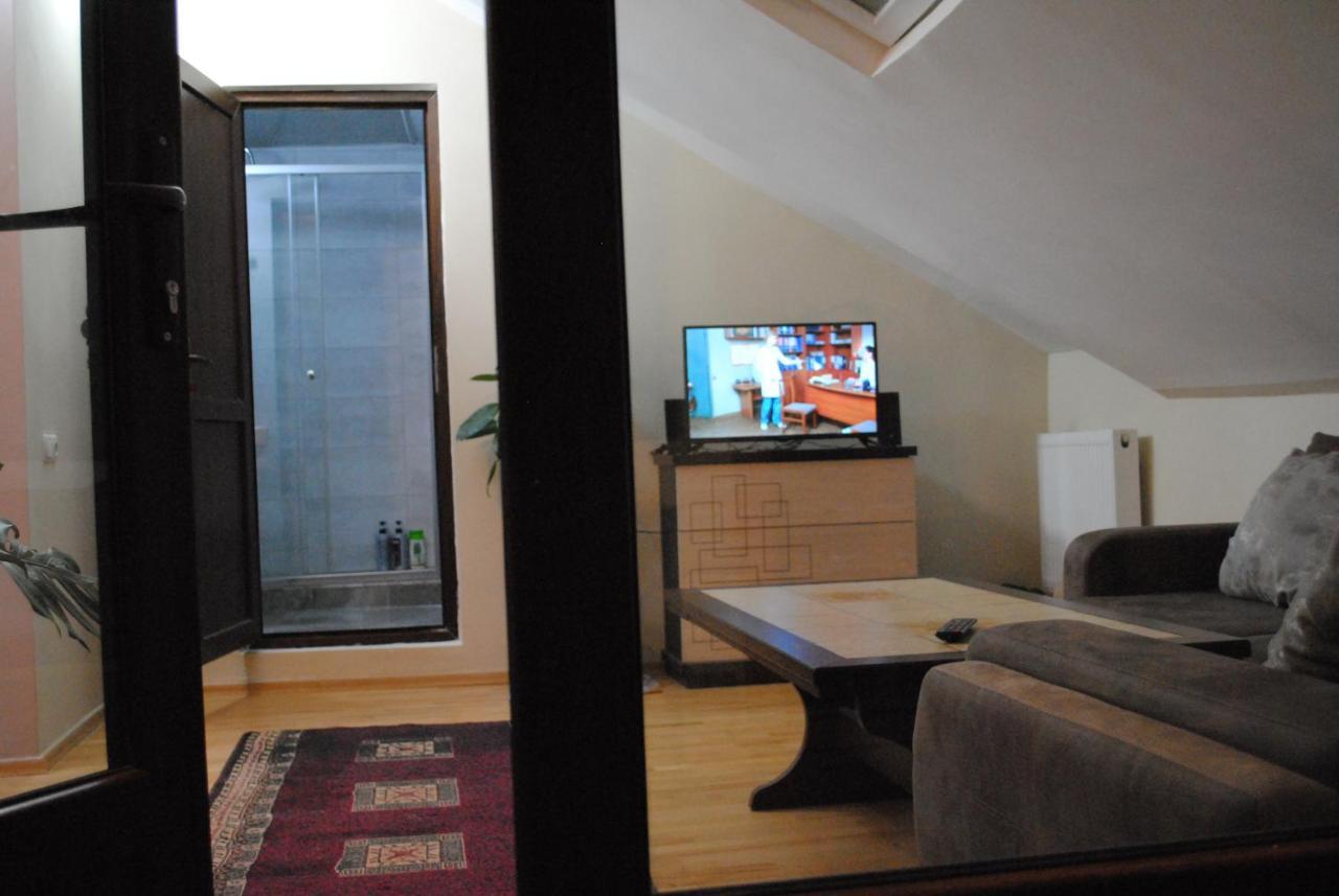 Family Guesthouse - Macharashvili Tbilisi Exteriör bild