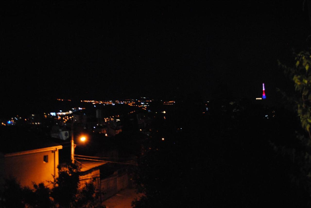 Family Guesthouse - Macharashvili Tbilisi Exteriör bild