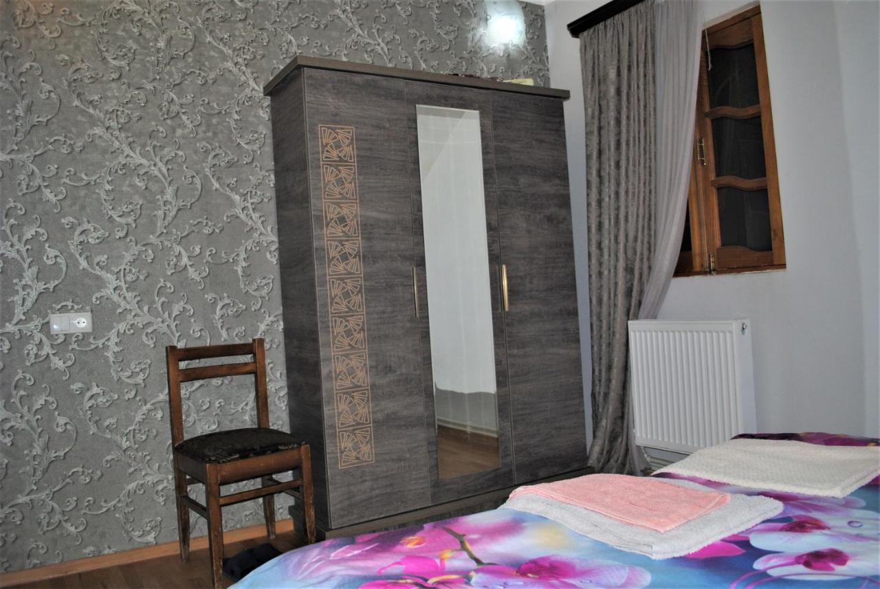 Family Guesthouse - Macharashvili Tbilisi Exteriör bild