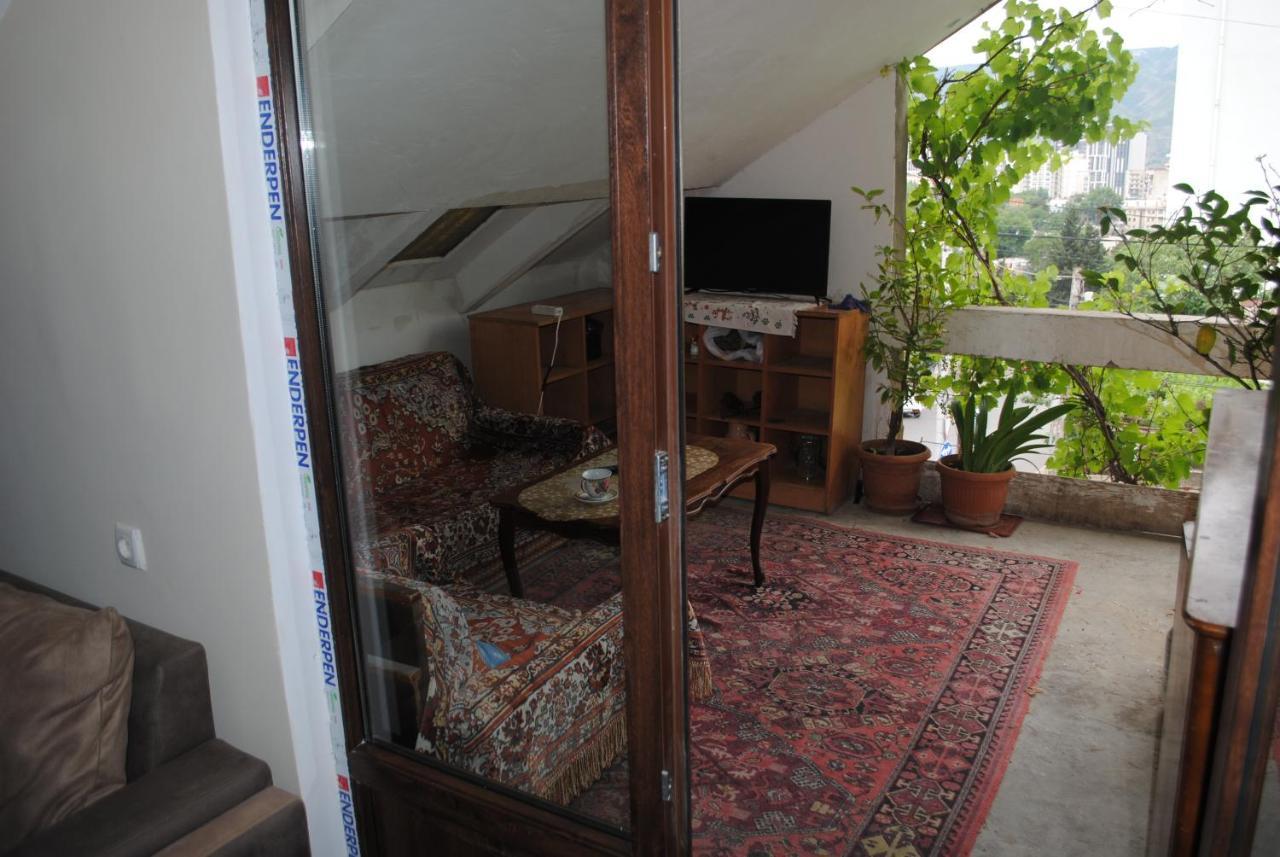 Family Guesthouse - Macharashvili Tbilisi Exteriör bild
